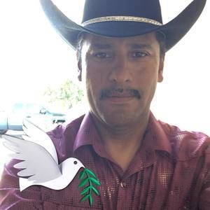 Meet your Posher, Efren